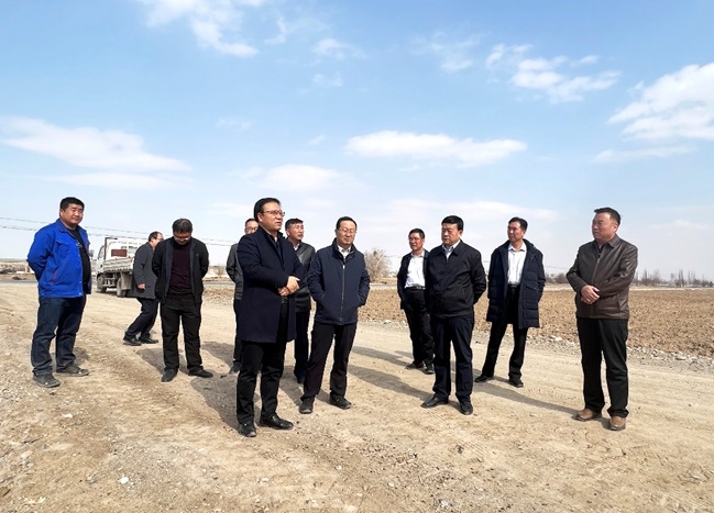 振興種業(yè)在行動(dòng),敦煌種業(yè)牽手奧凱種機(jī)、大禹節(jié)水現(xiàn)場對接推進(jìn)千畝智慧種業(yè)示范園區(qū)建設(shè)項(xiàng)目