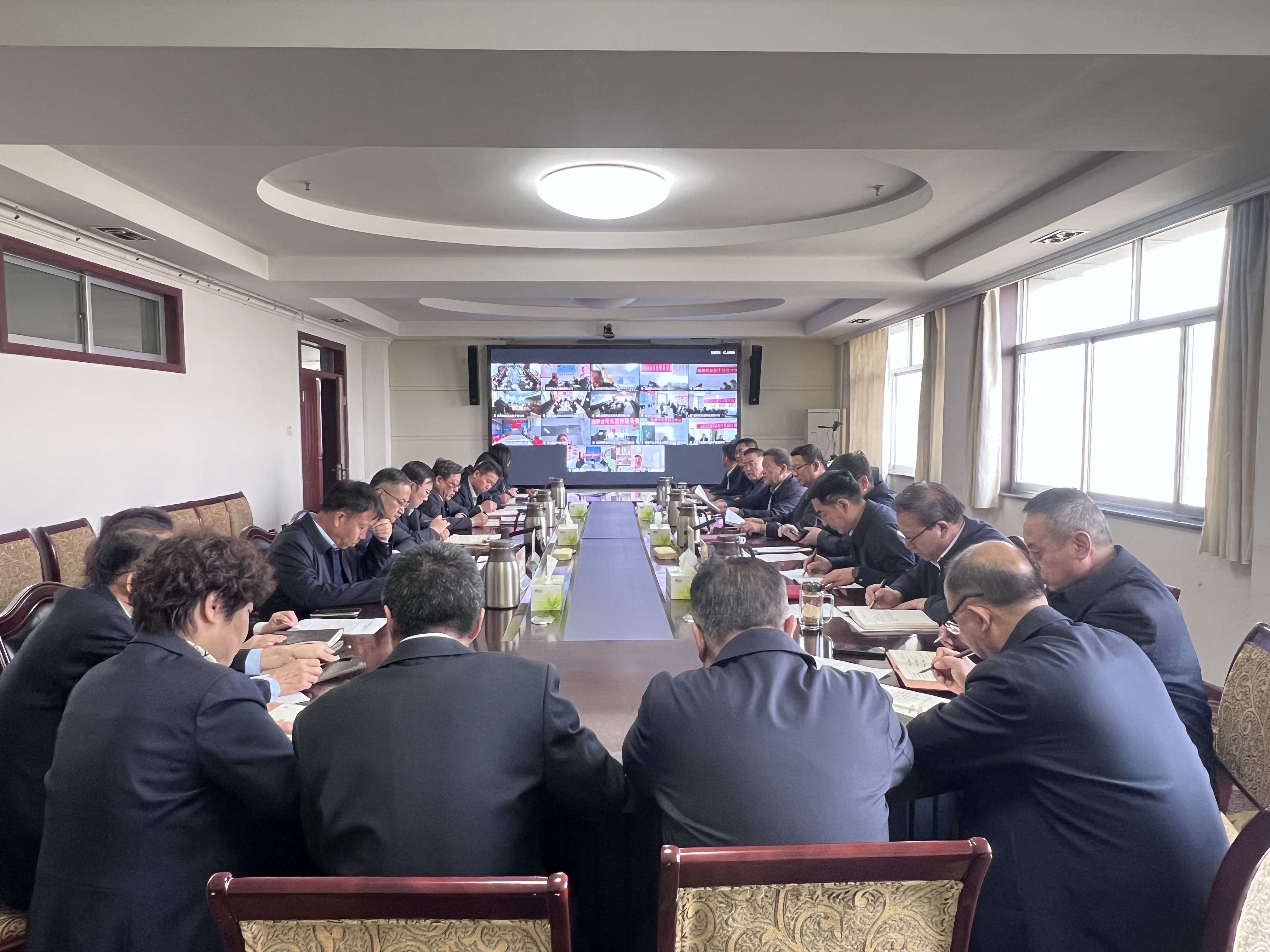 錨定目標(biāo) 實干篤行 繪就現(xiàn)代種業(yè)新圖景 ——敦煌種業(yè)迅速傳達學(xué)習(xí)集團公司八屆一次職代會精神